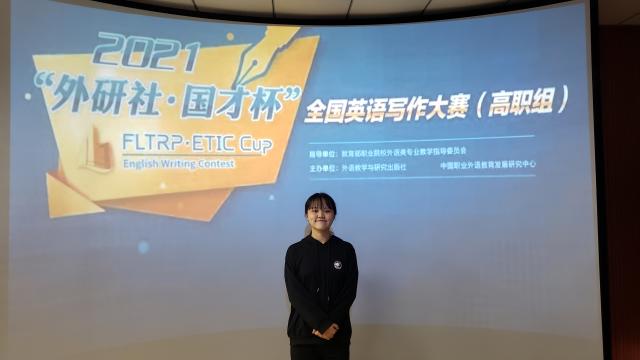 图1:学生比赛现场1 图1:学生比赛现场1